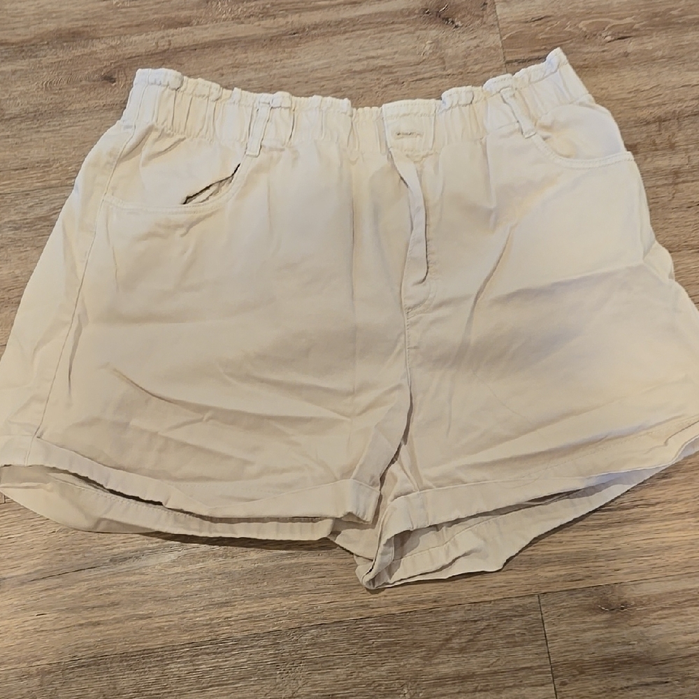 Women's Cream Elastic Waist Shorts